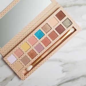 Kylie Cosmetics Take Me on Vacation Palette